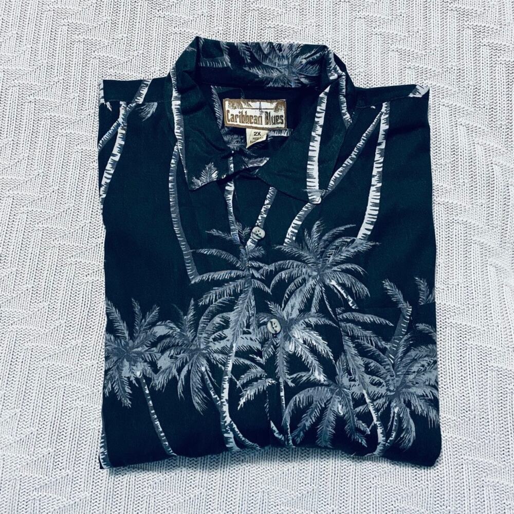 Caribbean Blues palm print short sleeve button down